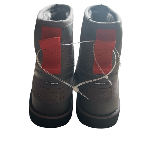 UGG Classic Urban Tech Boots - Picture 2 of 2